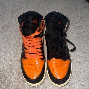 Shatter backboards Nike dunks